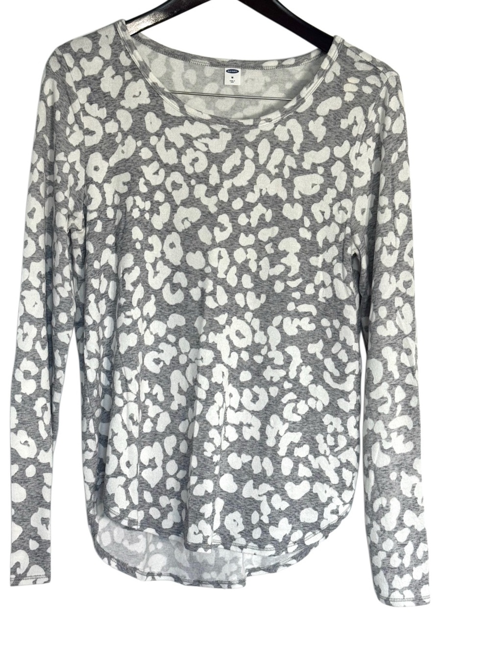 Old Navy women’s long-sleeve knit top gray and white Size Medium